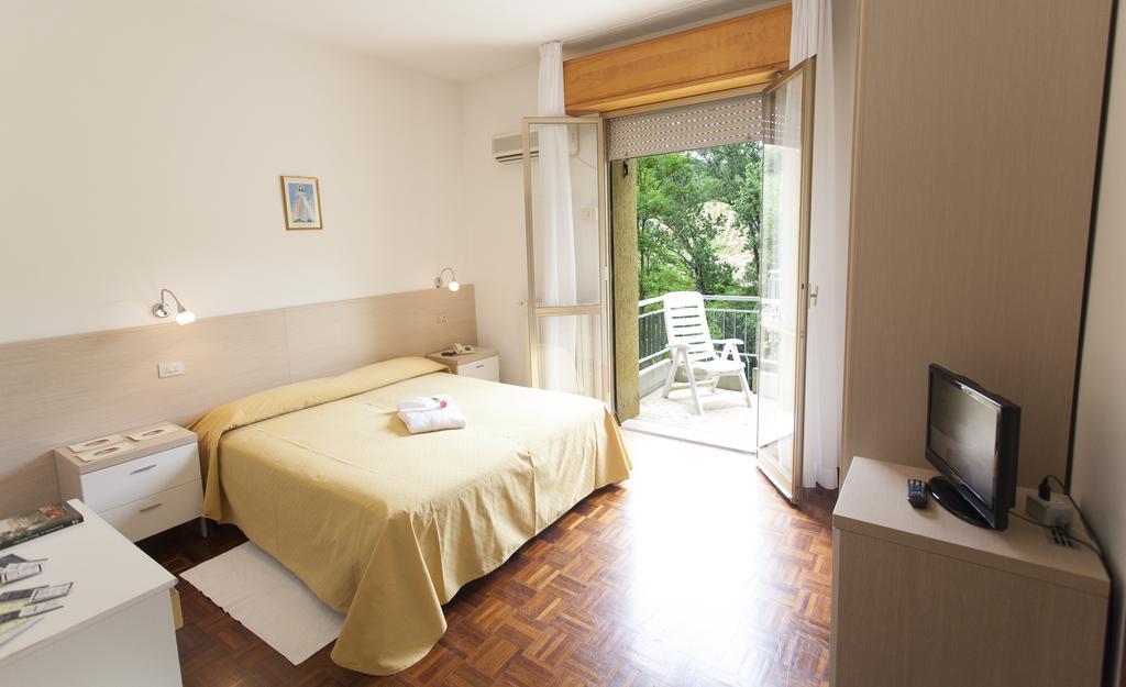Hotel Rossini Tabiano Terme Exterior foto