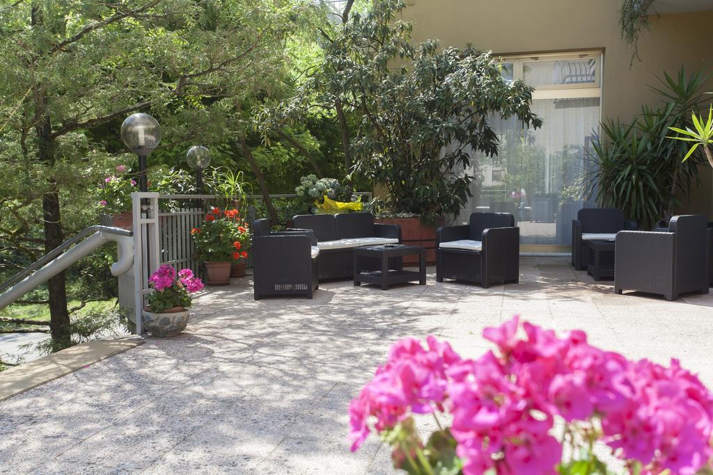 Hotel Rossini Tabiano Terme Exterior foto