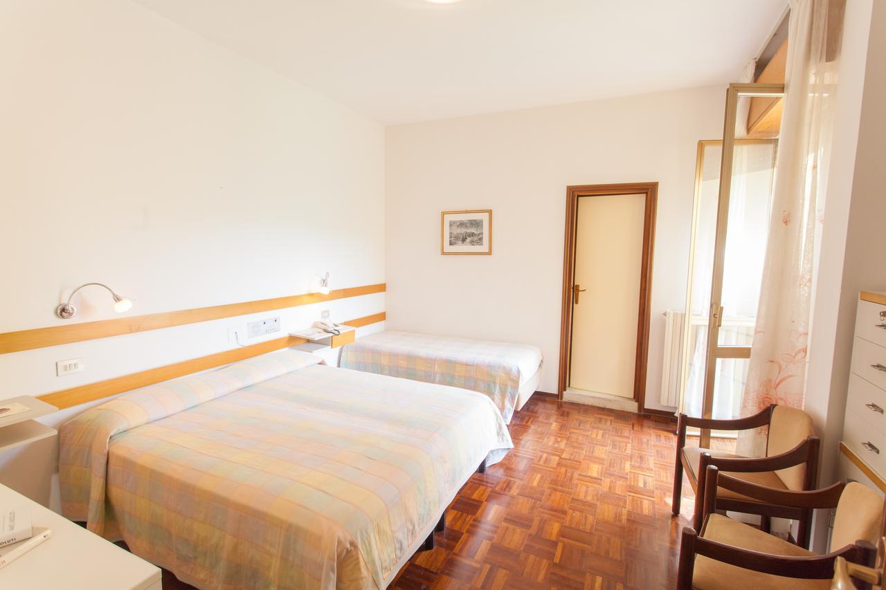 Hotel Rossini Tabiano Terme Exterior foto